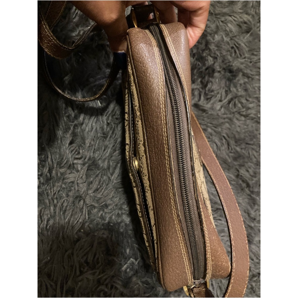 Authentic Pre-loved Vintage Gucci Crossbody Bag - Picture 12 of 14